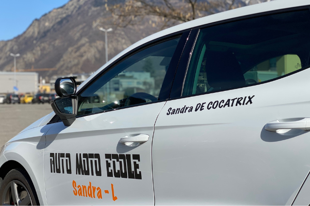 Voiture d'auto-école Sandra L pour les leçons de conduite à Sion, et de Martigny à Sierre - Auto / moto-école Sandra L