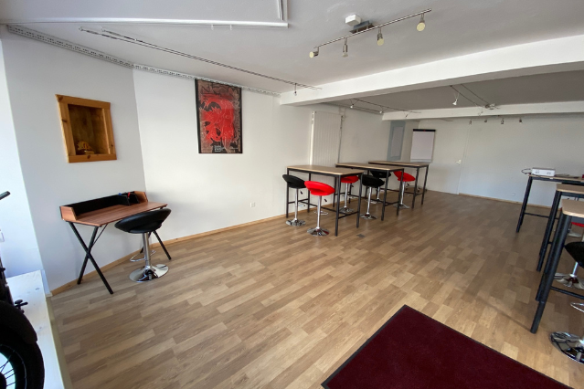 Salle de cours théorique de l'auto-moto école à Sion et St-Pierre-de-Clages - Auto / moto-école Sandra L